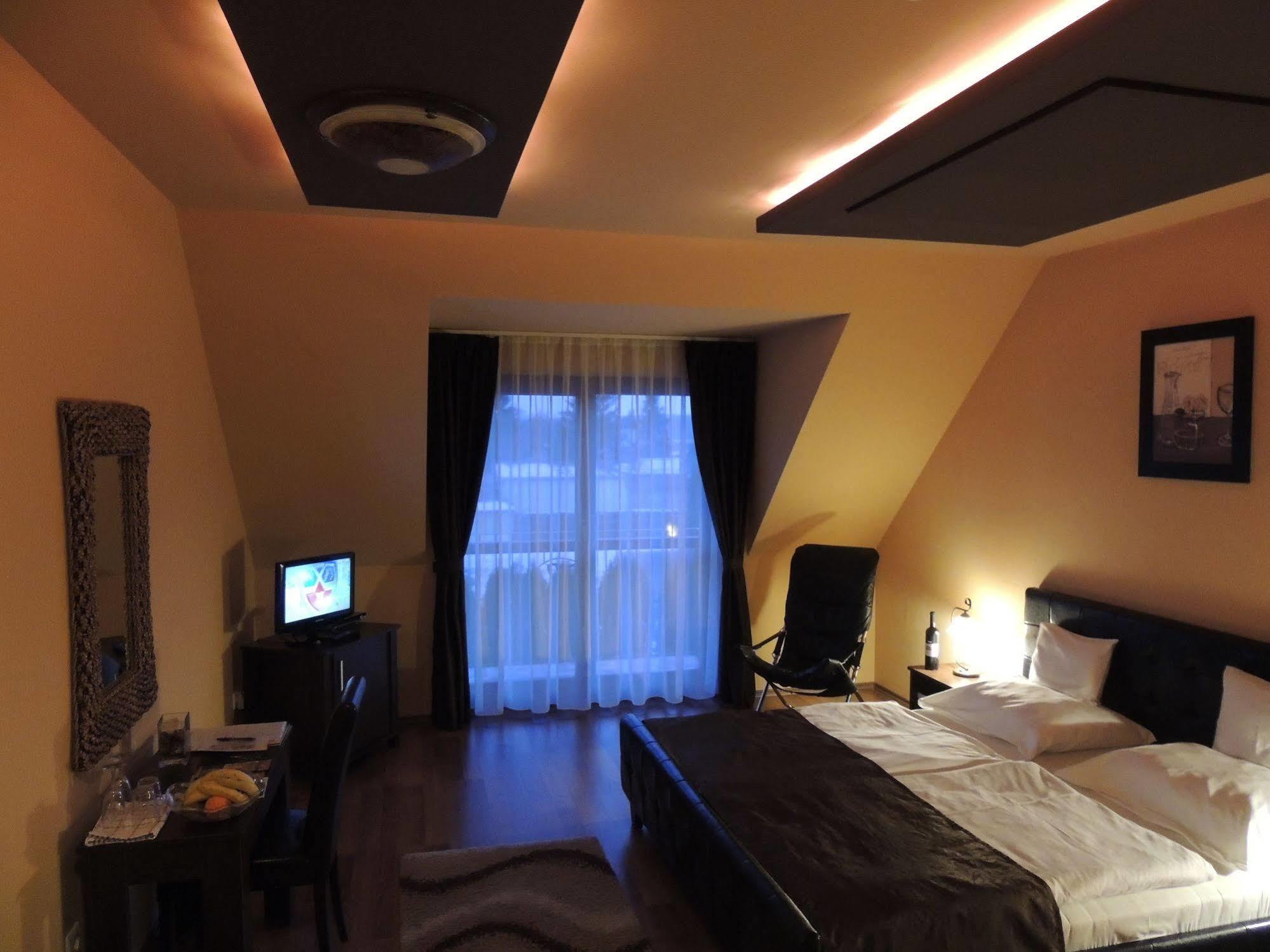 Bajor Panzió Bük-Bükfürdő, Adults Only 12plus Exterior foto